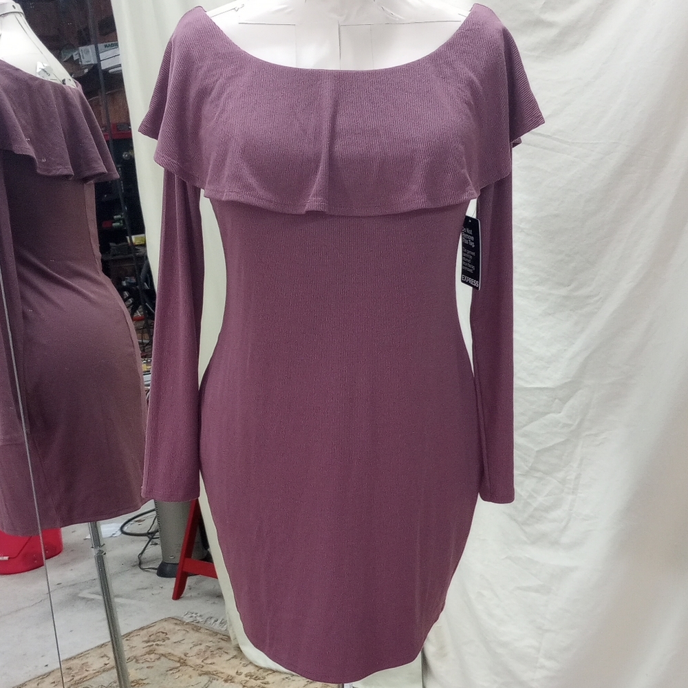 Express Off the Shoulder Gorgeous Bodycon Dress Shirt Large New Light Wine color